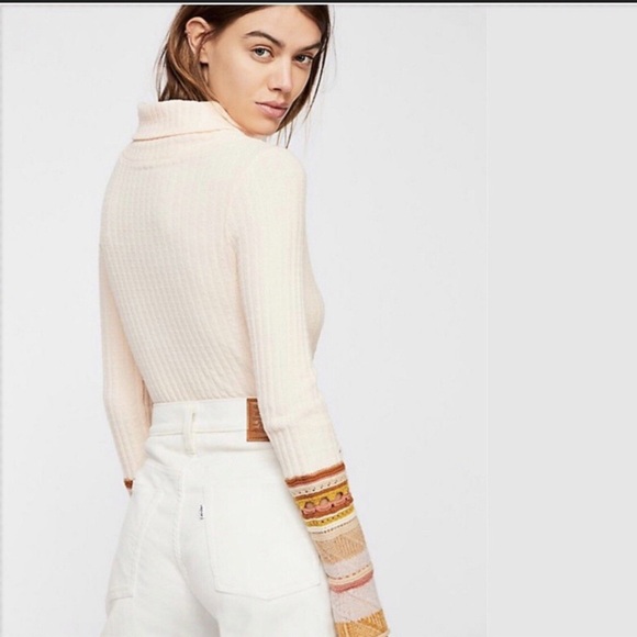 Free People Mixed Up Sweater Cuff Thermal Top Large Crochet - Picture 2 of 4